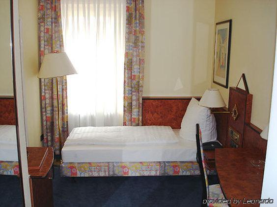 Hotel President Frankfurt Frankfurt am Main Room photo